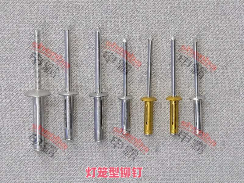 ���\���T�