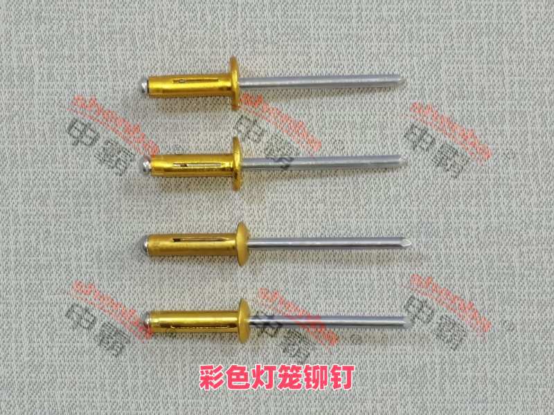 ��ɫ���\�T�